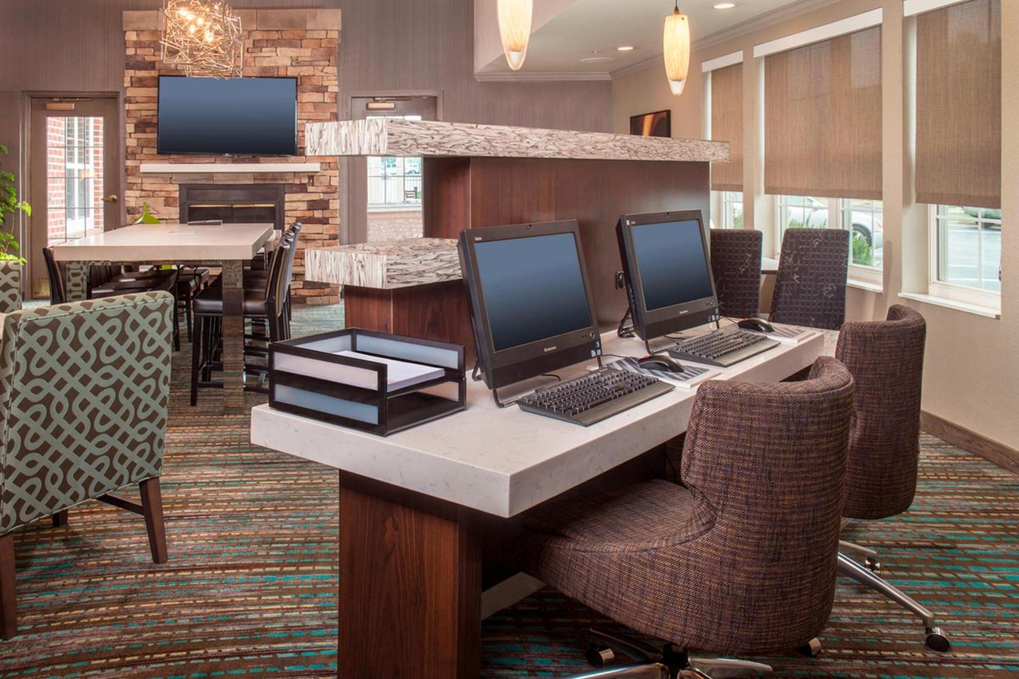 Residence Inn Frederick Esterno foto