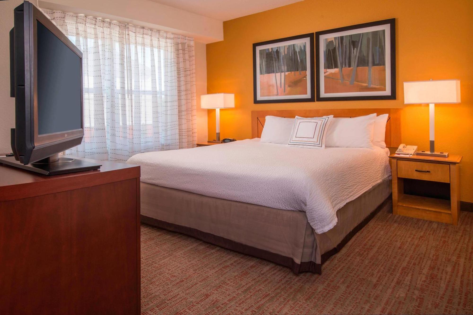 Residence Inn Frederick Esterno foto