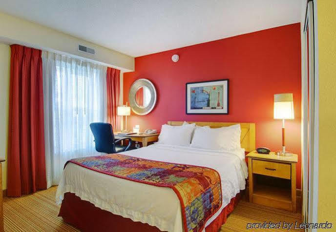 Residence Inn Frederick Esterno foto