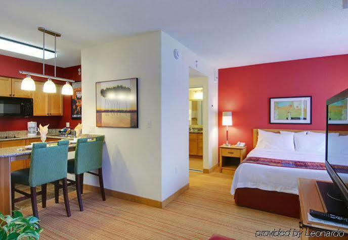 Residence Inn Frederick Esterno foto